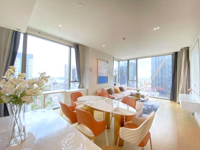 Entire Luxury Thong Lor Large