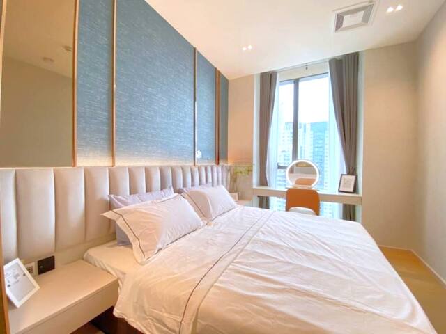 Entire Luxury Thong Lor Large gallery image 3