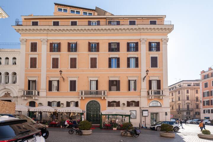 Luxury House in Spanish Steps gallery image 2