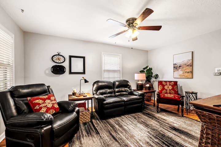 Exceptional Value, Location, Comfort, Design - Lincoln Children's Zoo, Lincoln