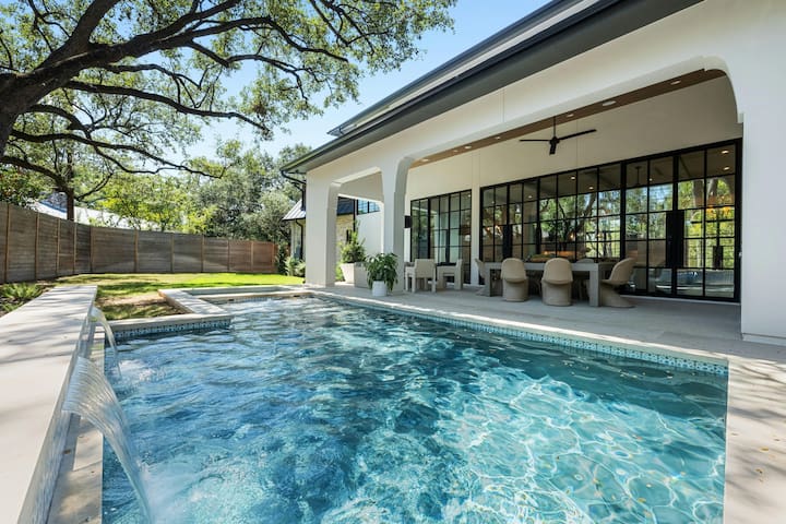*New Luxe* 6BDR Dream Home / steps from Zilker