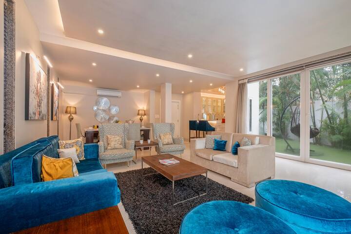 Living room image 1