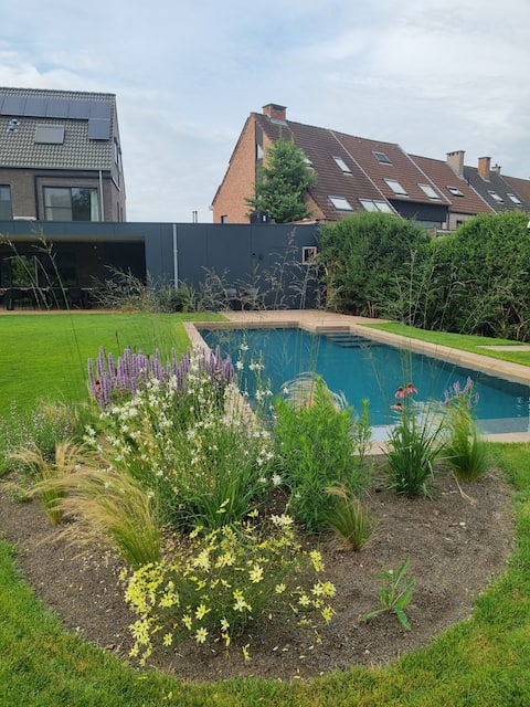 Luxurious house 15min walk from TML
