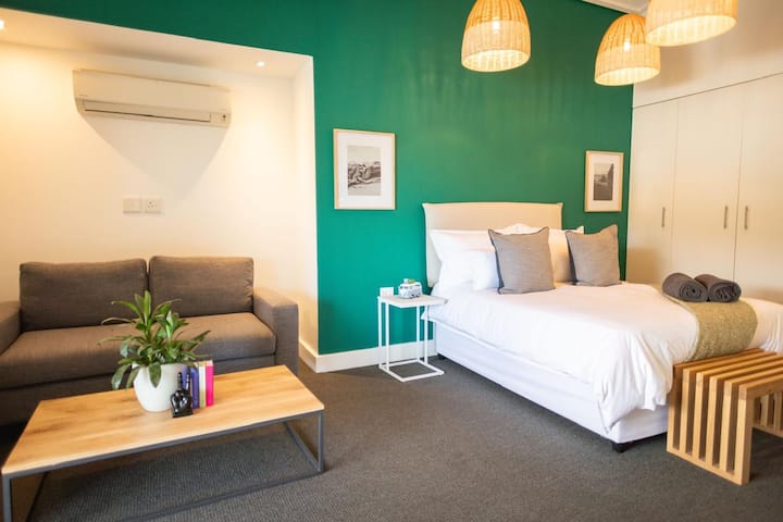 Studio 7, Hermanus Waterfront Apartments - Hermanus