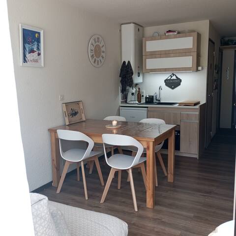 Top Airbnb: slope view cabin studio in Villarodin Bourget