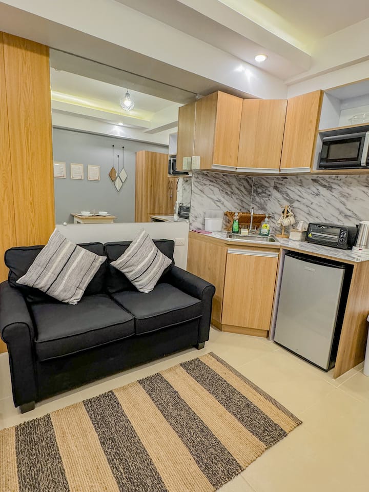 Cozy Nook At Serin (Wifi +Netflix+central Loc!) - Tagaytay