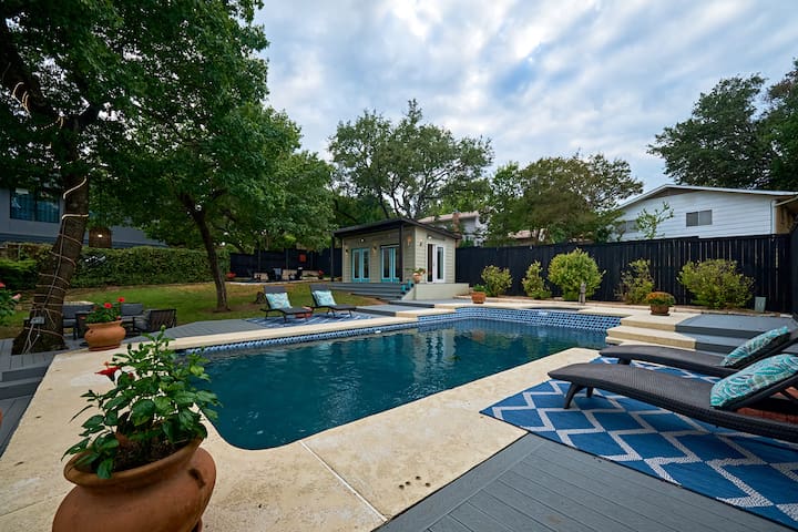 78704 Sola Oasis -Heated Pool, Hot Tub, EV Charger