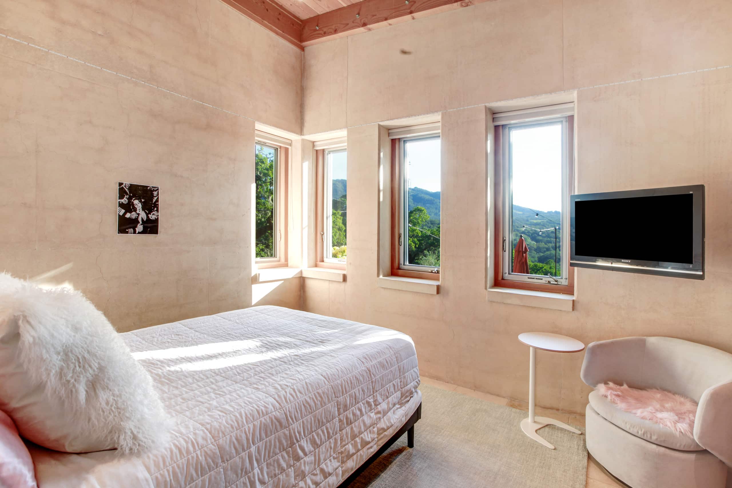 Tula Vista Glass-Walled Wine Country Home - Photo 17