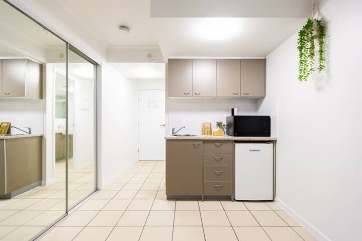 Private Studio-city Retreat - Balmoral