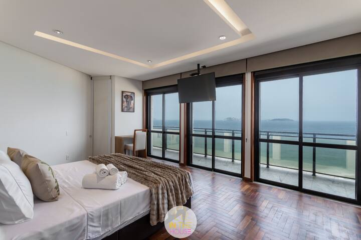 Luxury SEA Front View of Dois Irmãos Hill Ipanema gallery image 3