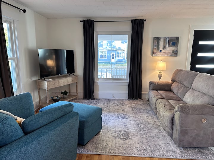 Charming Southside Home - La Crosse, WI