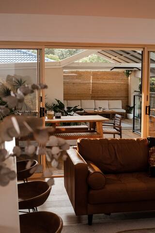 Private Entertainer with Pool, Sauna & Fireplace gallery image 2