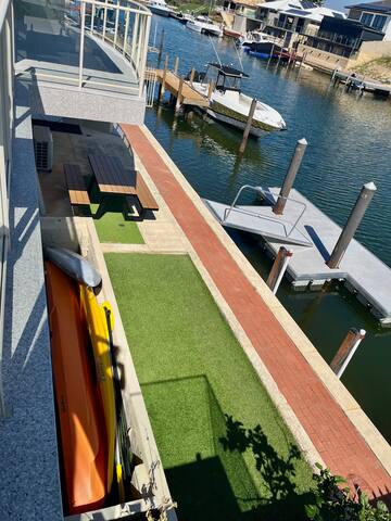 Port Bouvard Escape – Canal Home gallery image 3