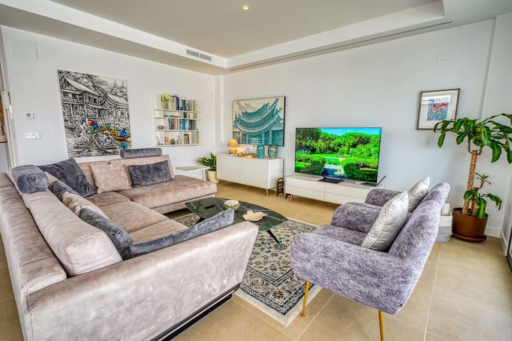 Beautiful Villa With Private Pool - Estepona