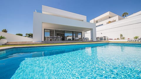 Beautiful villa with private pool