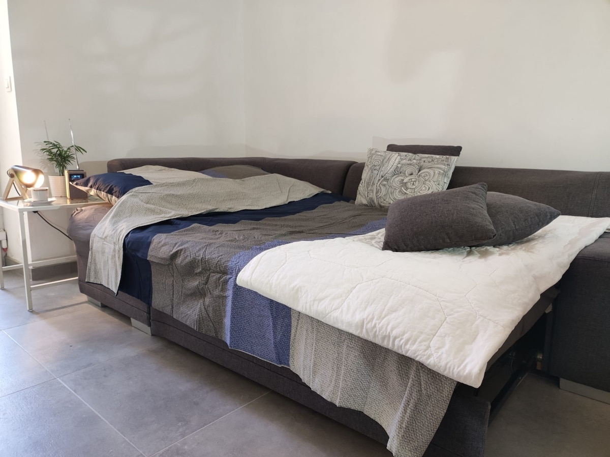 Boli vas leđa, želite li nadmadrac? Evo što možete tražiti! Prije svega, želimo da vam boravak u Charleroiju ostane u lijepom sjećanju.  Zato što volimo ovaj grad! Ako dobro spavate, bolje ćete živjeti, a tako ćemo i mi!!