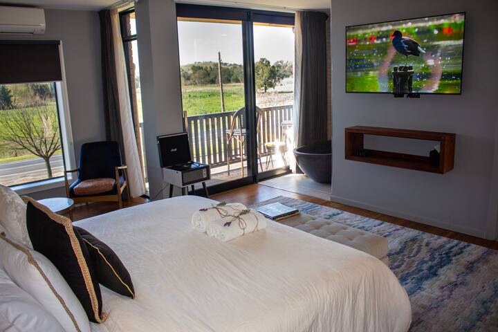 Blue Jacket Motel Deluxe Suite Hotels for Rent in Canowindra New South Wales Australia Airbnb