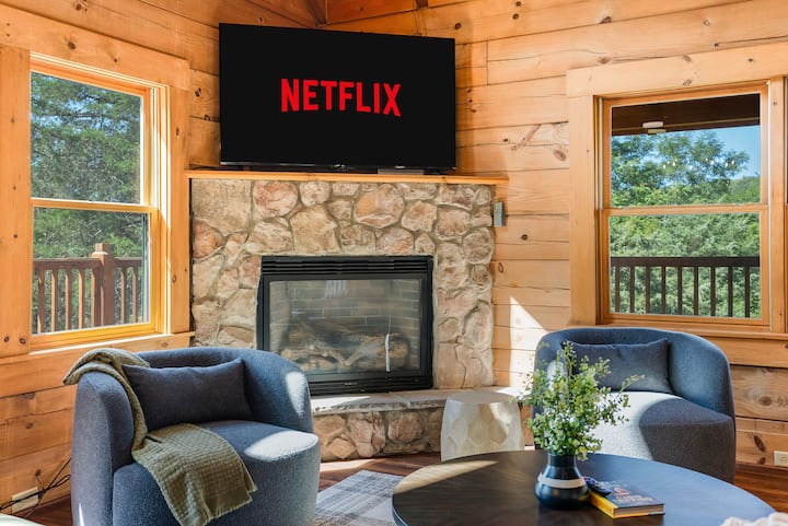 Log Cabin On 10 Acres, 3 King Bds, Hot Tub, Games - Luray, VA