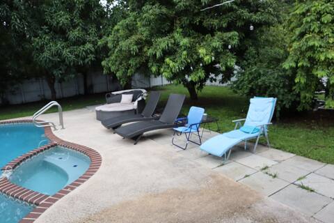 KING| StarFruit Private Family Retreat Heated Pool