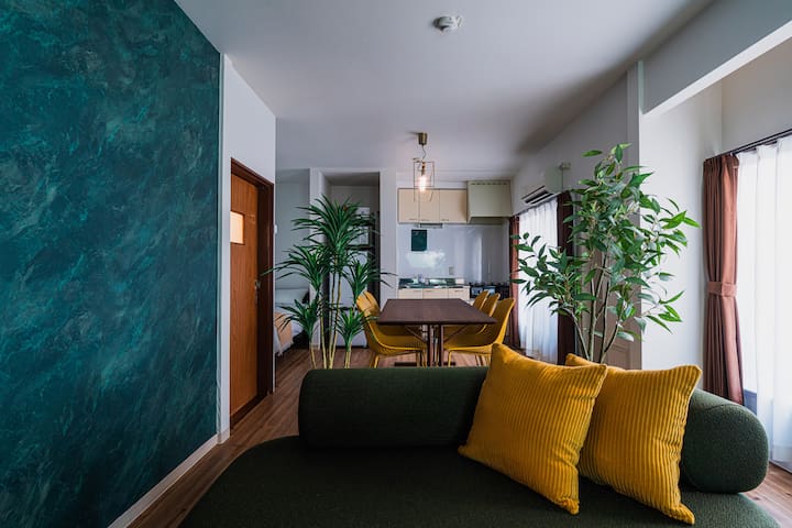 Shibuya Area! 4 Min to Yoyogi Park/4 BR/Sleeps 8