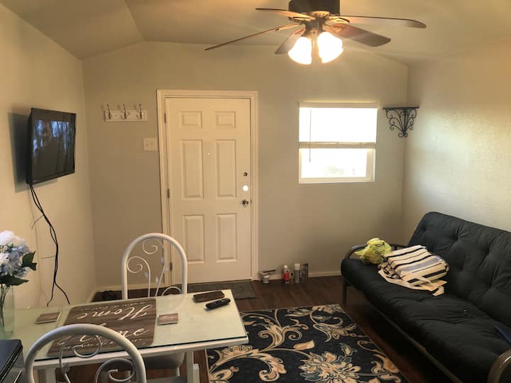 Cabin By The Lake 2 - Green Acres Golf and Games - San Antonio