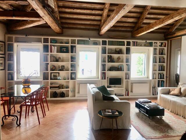 Peaceful apartment – located SALUTE gallery image 2