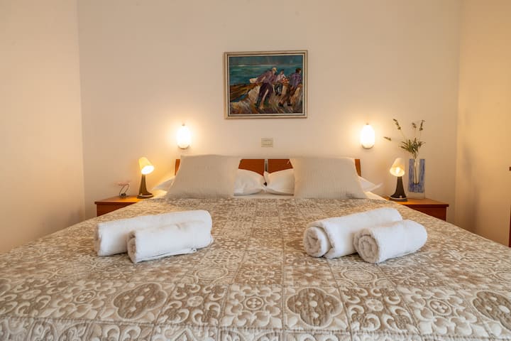 Botanika 3 (2 guests) sea view, parking place