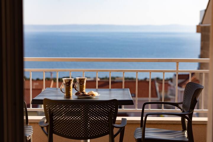 Botanika 3 (2 guests) sea view, parking place