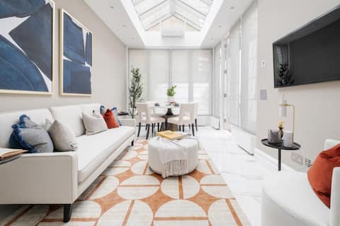 The Harrod's Next Door House