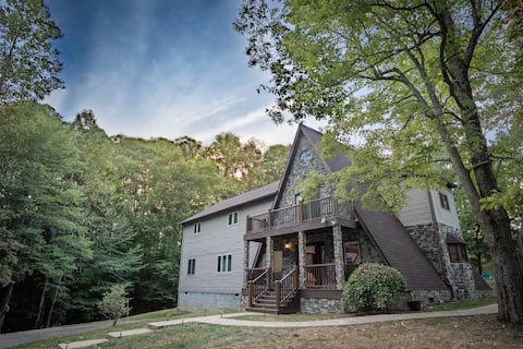 Horseshoe Acres - Home theater, spa room, hot tub