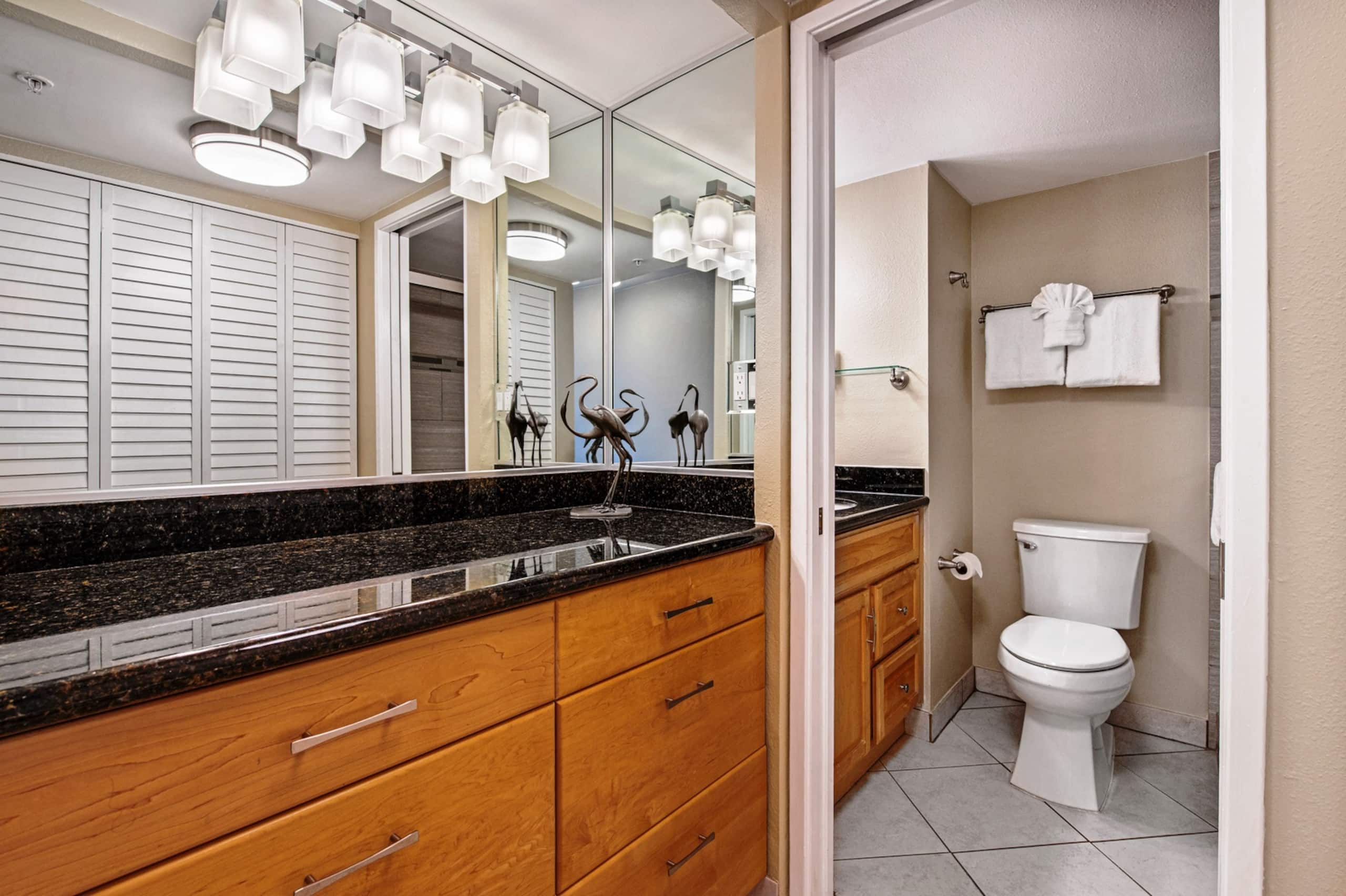 Condo in Lahaina · ★4.96 · 1 bedroom · 1 bed · 1 bath - Image 19