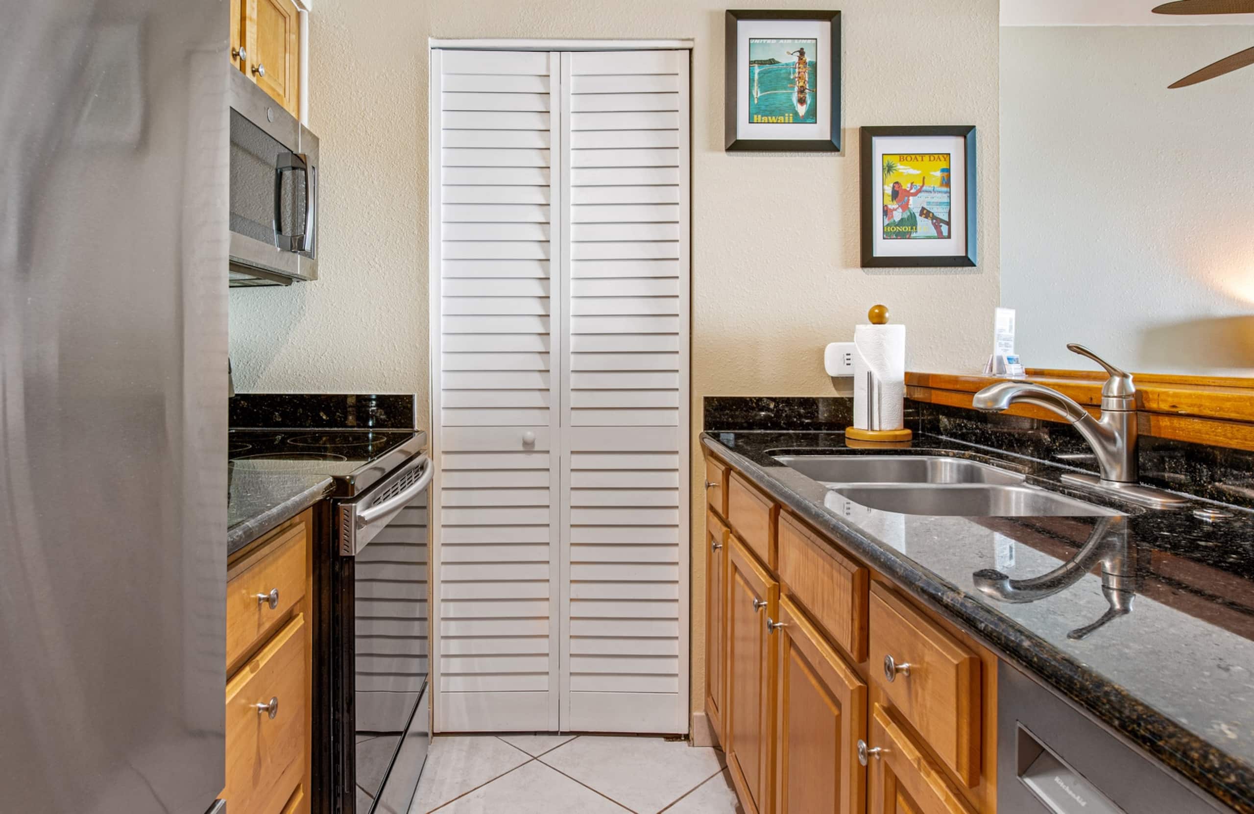 Condo in Lahaina · ★4.96 · 1 bedroom · 1 bed · 1 bath - Image 8