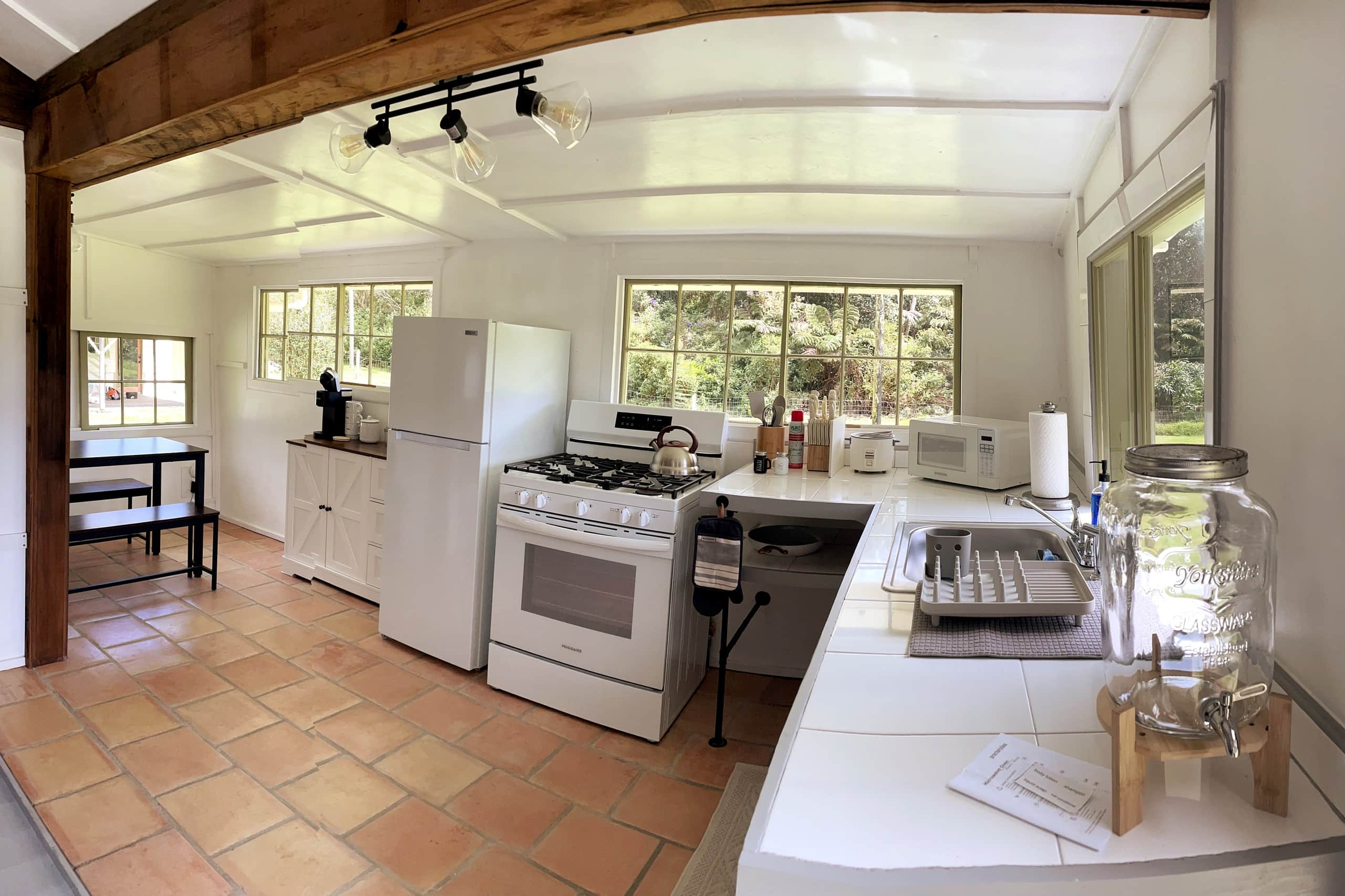 Guesthouse in Volcano · ★4.98 · Studio · 2 beds · 1 private bath - Image 4