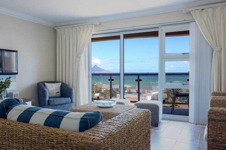 On Coral I: A Blissful Beachfront Getaway