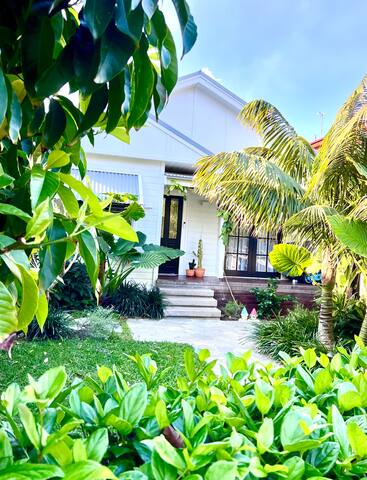 Freshwater Beach Family Escape gallery image 5