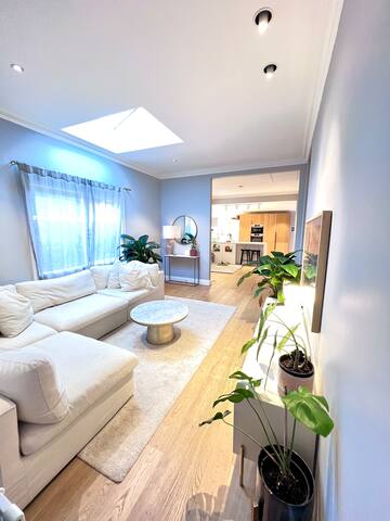 Freshwater Beach Family Escape gallery image 3