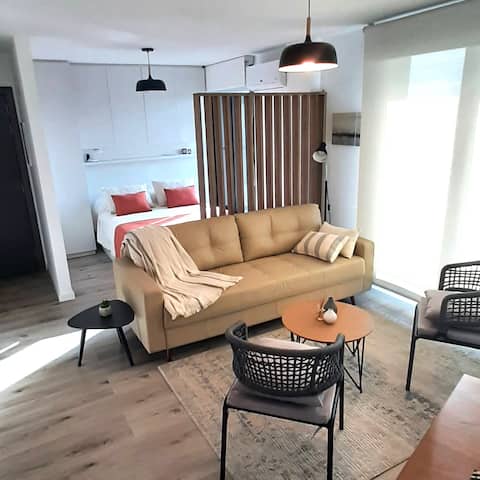 Popular Airbnb listing: Modern, bright and elegant, 20th floor with amenities in Buceo