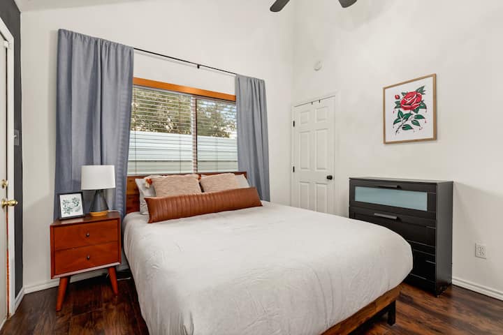 საძინებელი 1