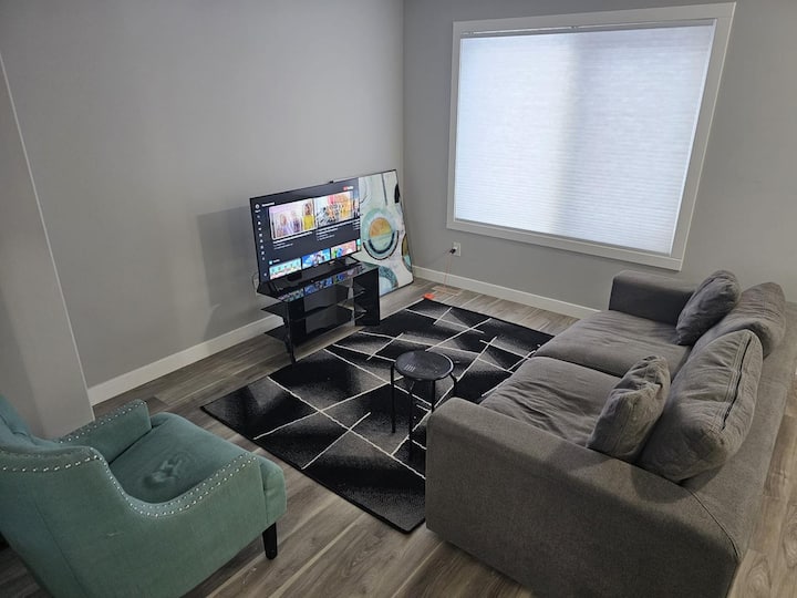 Comfy 3 Bed  House With Garage Sta No: 2400253 - レジャイナ