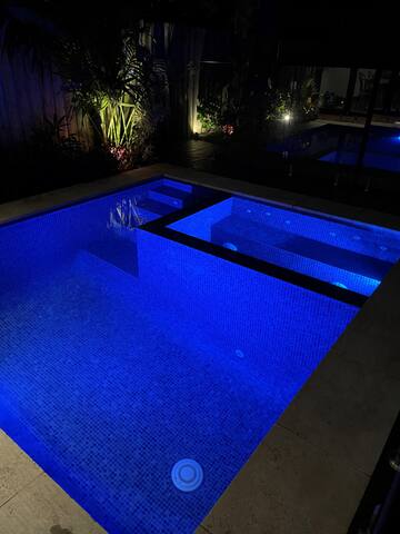 Large 3 bedroom home with pool gallery image 5