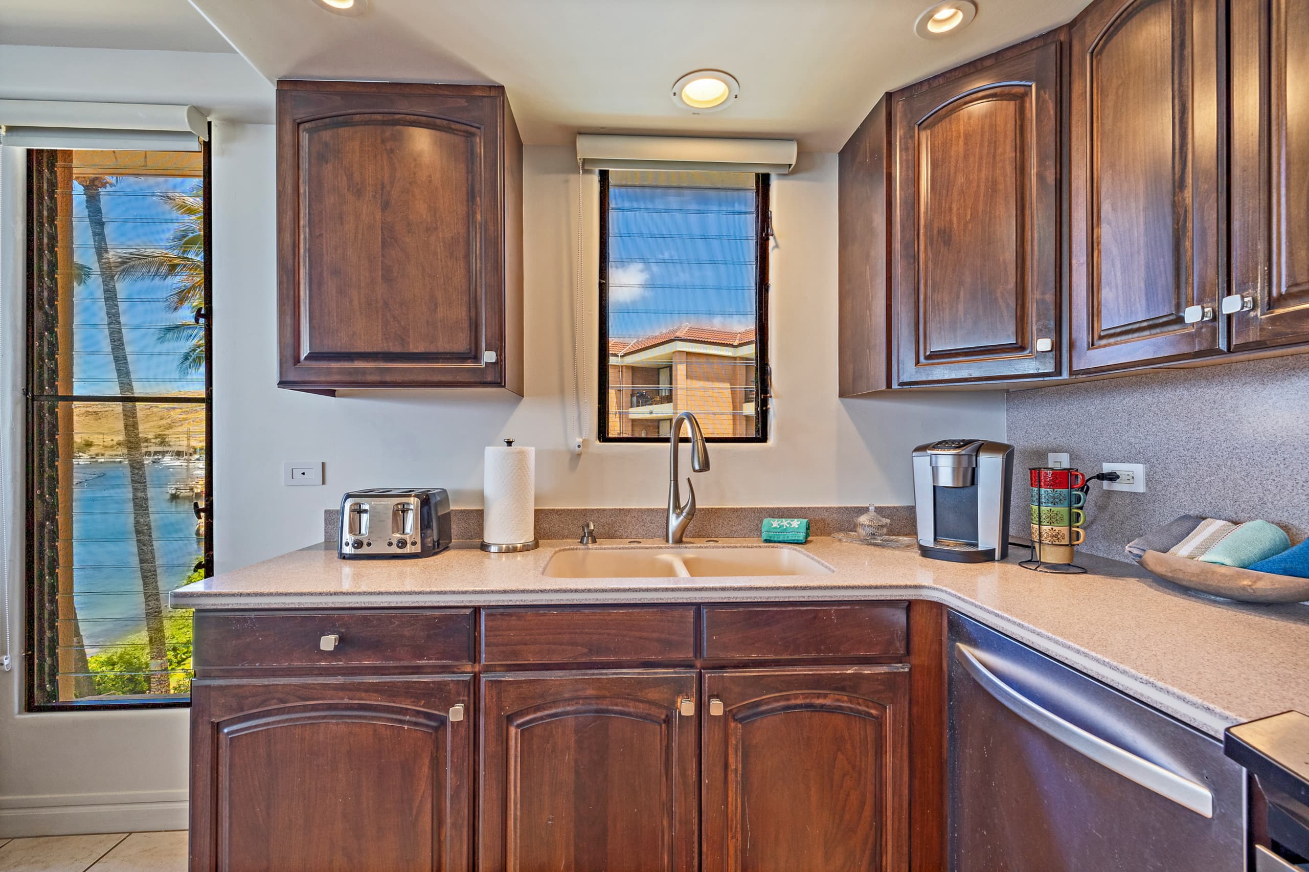 Condo in Wailuku · ★4.86 · 3 bedrooms · 3 beds · 2 baths - Image 9
