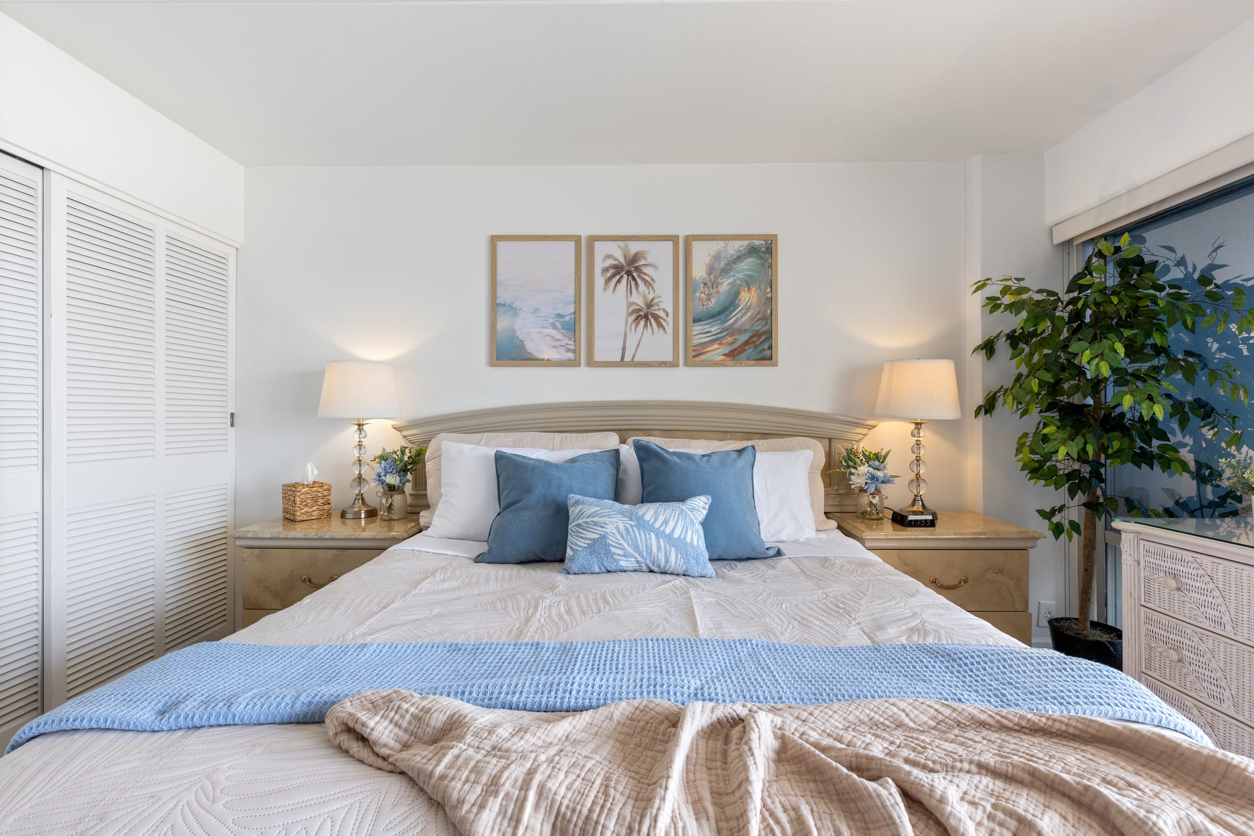 Condo in Honolulu · ★4.95 · 1 bedroom · 2 beds · 1 private bath - Image 17