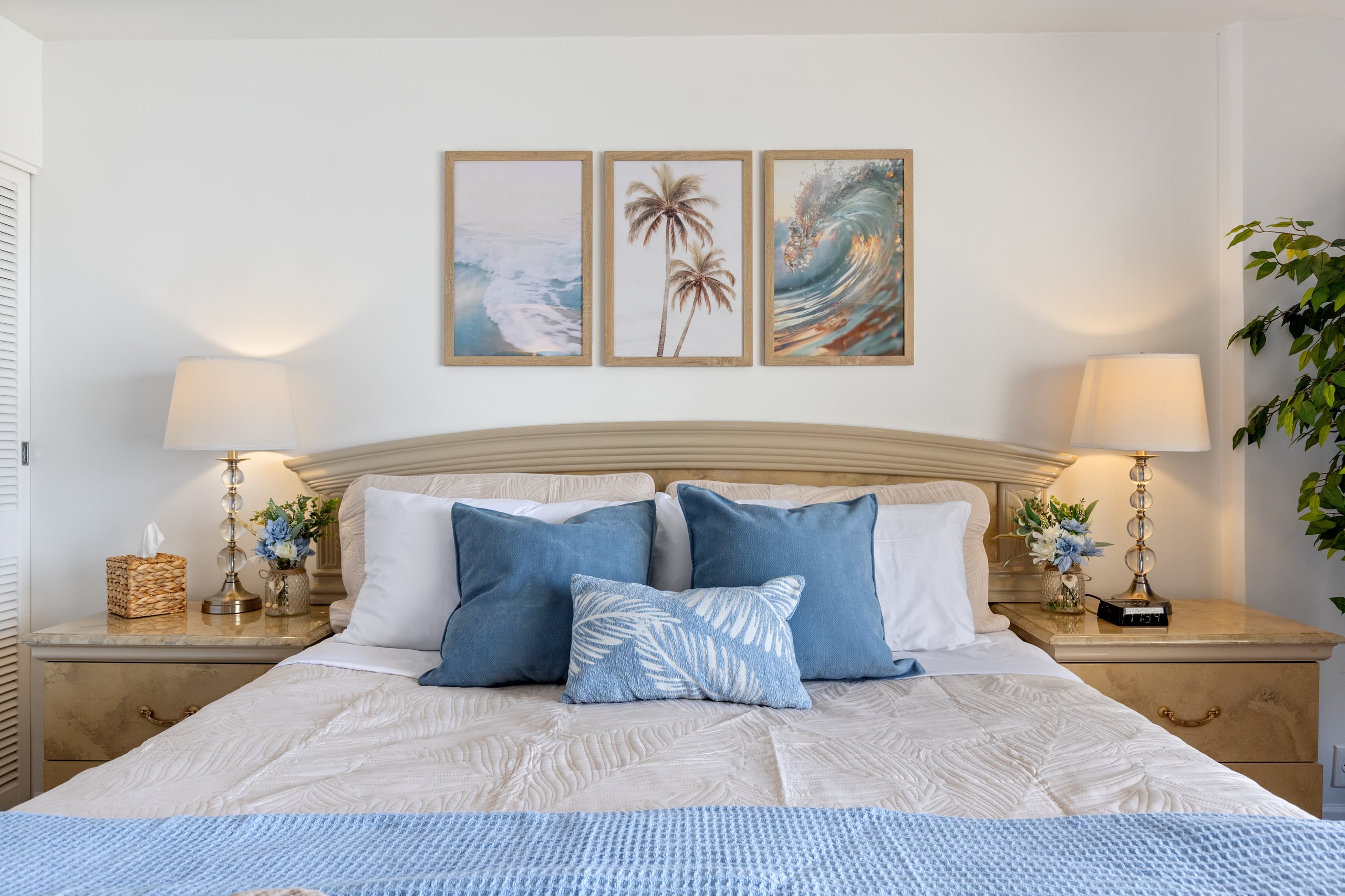 Condo in Honolulu · ★4.95 · 1 bedroom · 2 beds · 1 private bath - Image 21