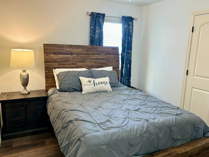 卧室3 （ 1张标准双人床）