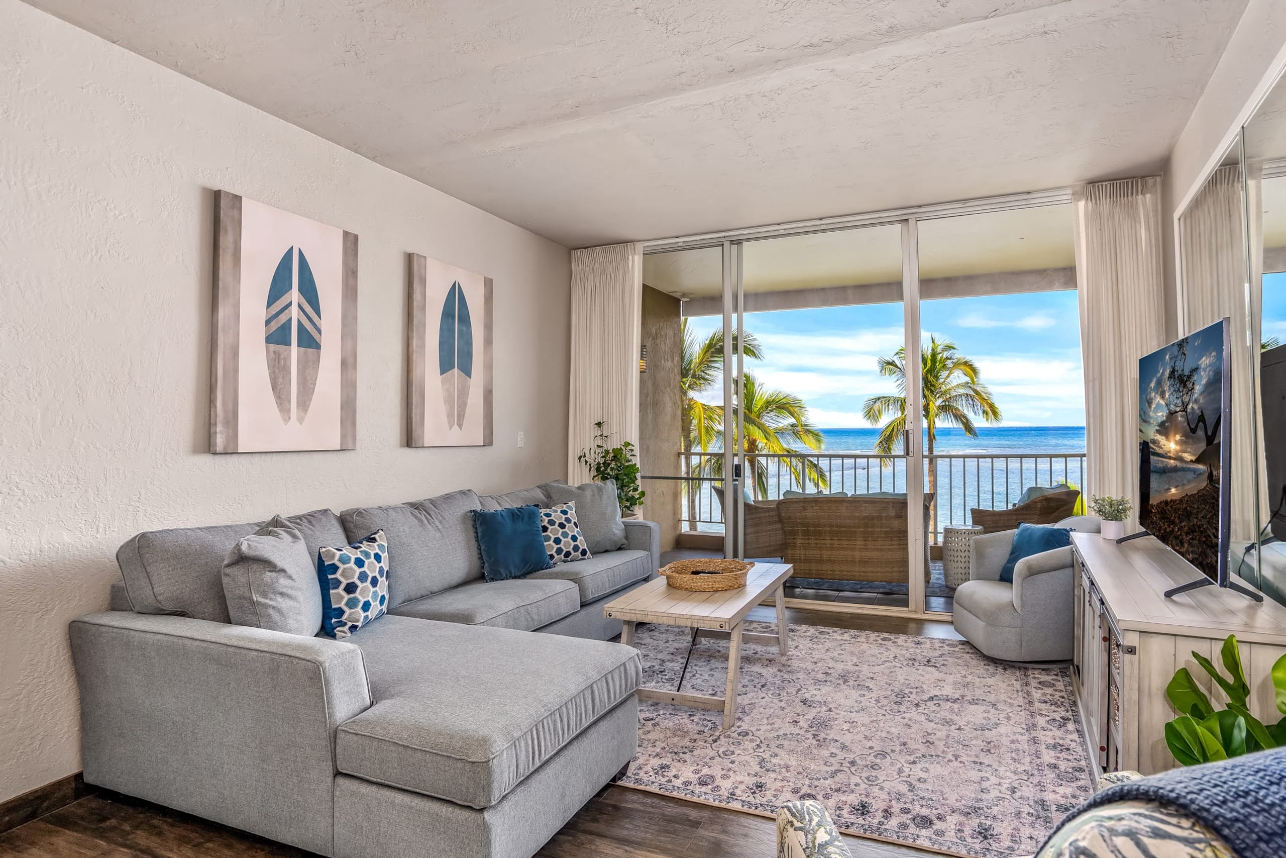 Pent house on the ocean - Main photo