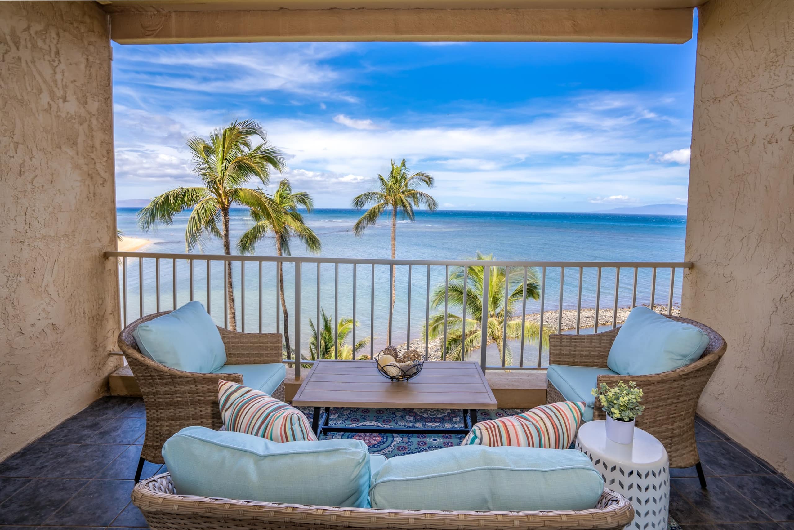 Pent house on the ocean - Photo 10
