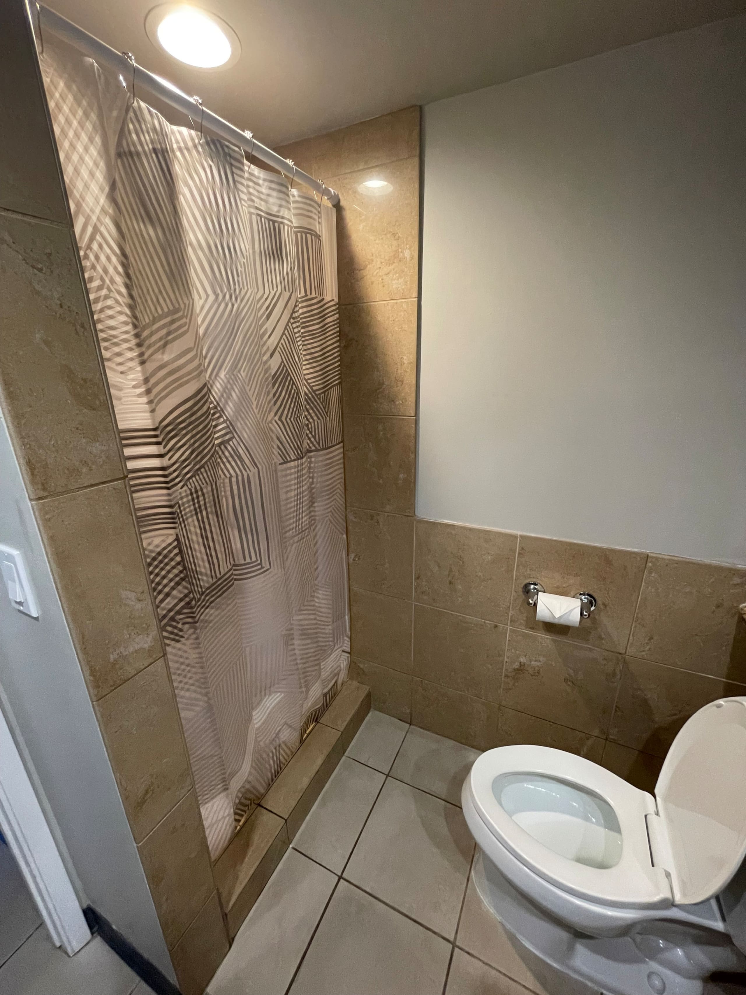 Hotel in Honolulu · ★4.72 · 1 bedroom · 1 bed · 1 private bath - Image 5