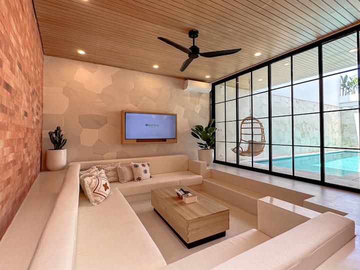 The Damari Umalas: Stylish 2br Retreat - Bali