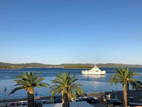 Top performing Airbnb: Spacious apartment few steps from the sea in Grad Biograd Na Moru