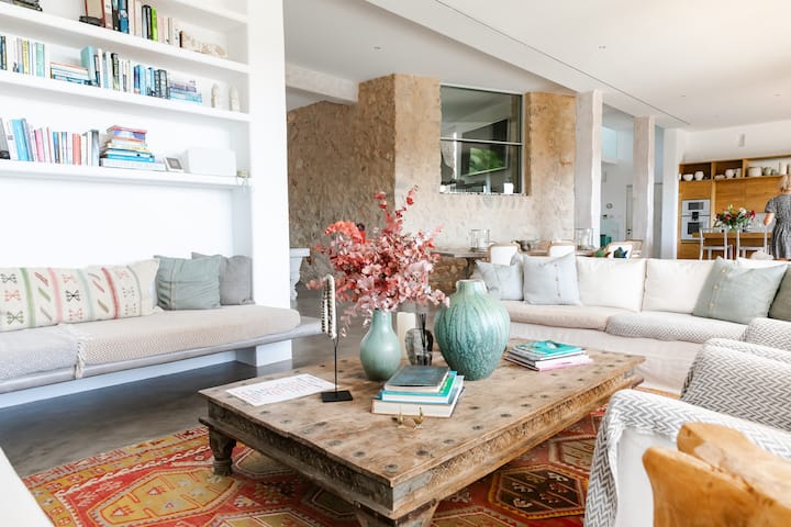 The Secret Mansion Near Palma - Palma